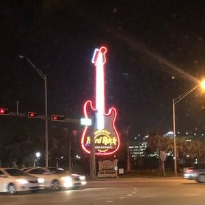 Meet your Posher, Carlos